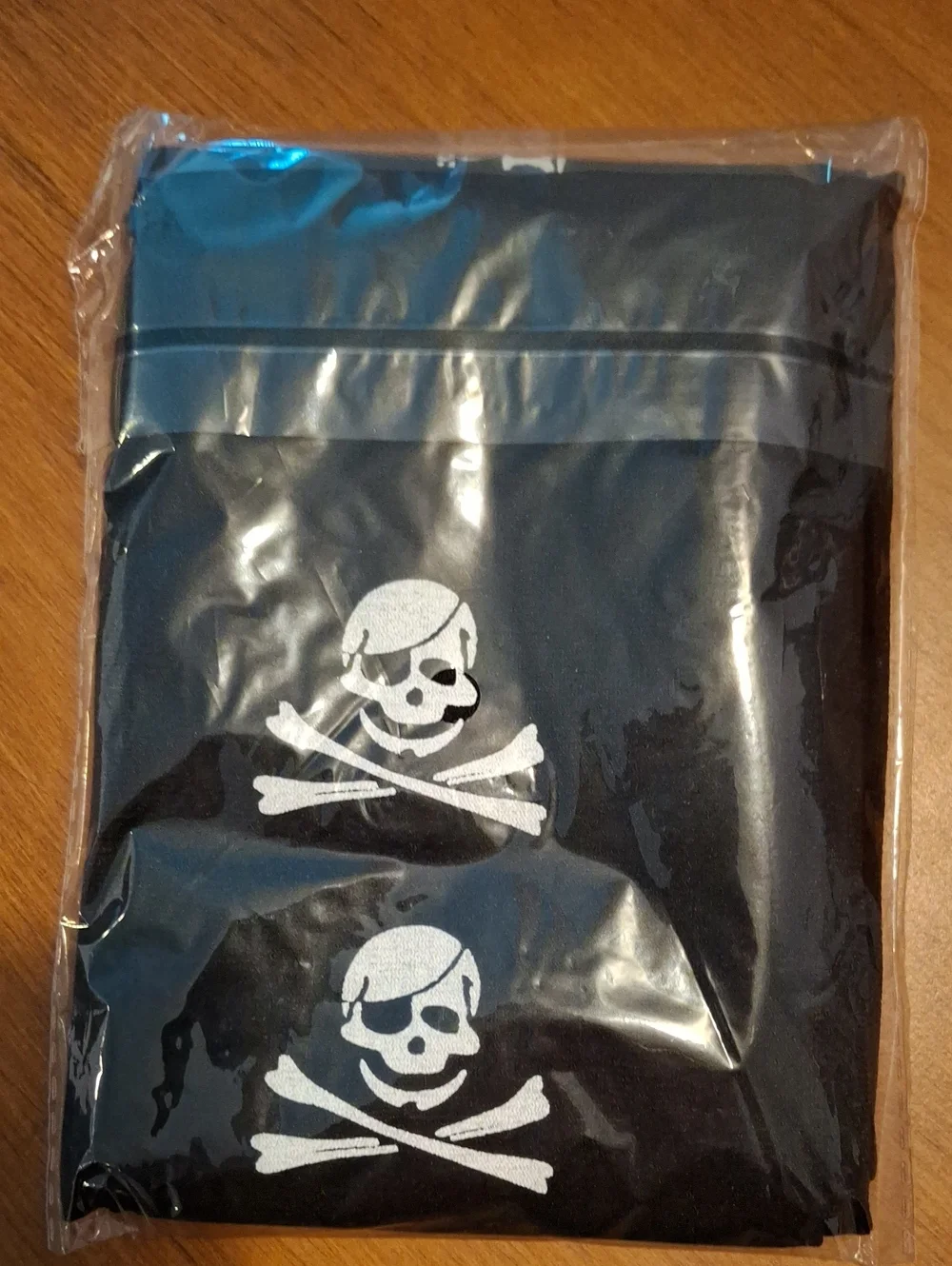 Black Skull & Crossbones Thigh-High Socks